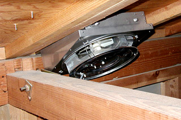 屋根裏換気扇(家庭用電源タイプ)