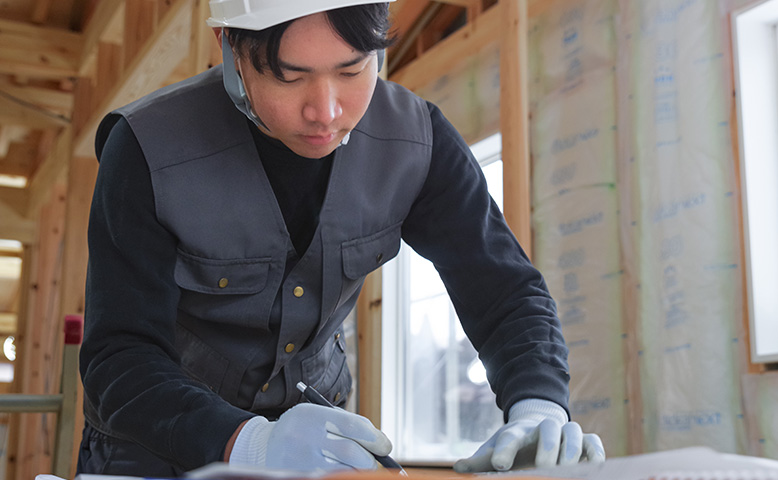 DIYとプロ（業者）の施工を比較