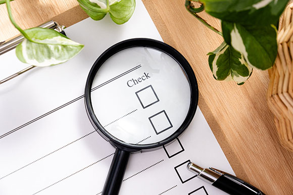 シロアリ駆除の業者選びで確認するポイント